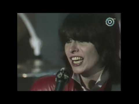 The Pretenders  -  Show Me - on TV SHOW 1984