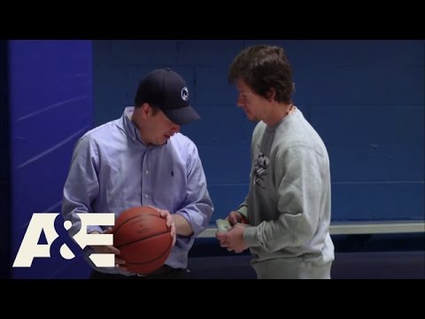Wahlburgers: Birthday Basketball Bet (Season 1, Episode 8) | A&E