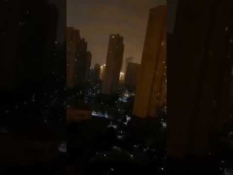 Listen to the entire city of Wuhan wailing out in agony