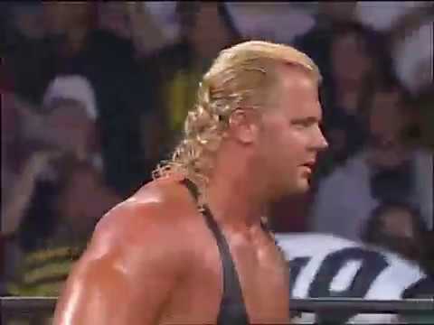 Randy Savage  vs  Curt Hennig   |   Nitro  08/11/97