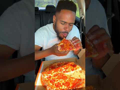 Trying Little Caesars PRETZEL‼️ Crust Pizza (WTF🤬)