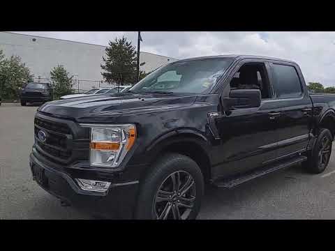 2022 Ford F-150 XLT 4WD SuperCrew 5.5' Box in Black for sale at Kitchener Chrysler Dodge Jeep Ram in Kitchener, ON