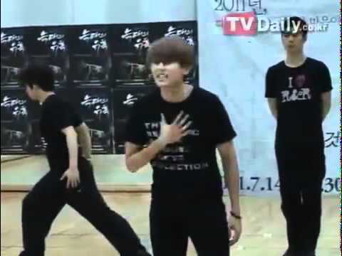 110707 Ryeowook - Reahearsal @ Temptation of Wolves [TV DAILY] (SUPER JUNIOR)