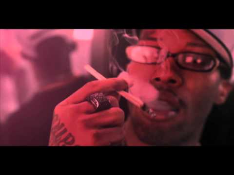 Vinny Chase X UnKasa Smoking