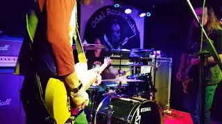 rhino bucket shes a screamer.  Odal 20 jan