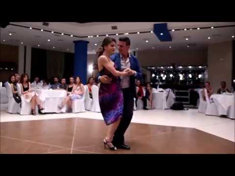 Giorgos Nikou y Katerina Chatzipanteli,Lagrimas y sonrisas