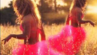 Shakira  I&#39;m Here (COMPLETA)