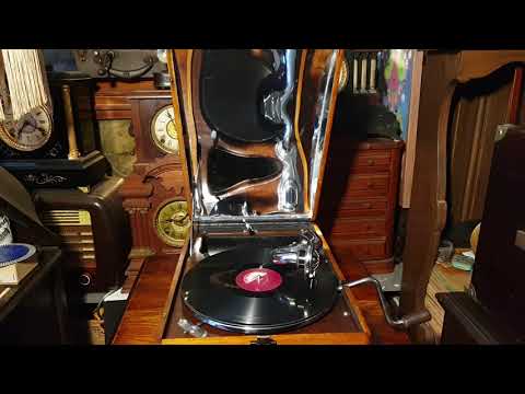 The Woodchuck Song. Tex Beneke & The Miller Orchestra. HMV 78rpm. Custom 102 Picnic Gramophone