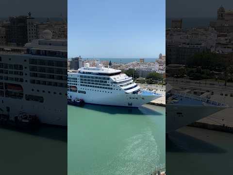 Thumbnail for Regent Seven Seas Mariner in Cadiz #regentsevenseas #cruiseship #shorts