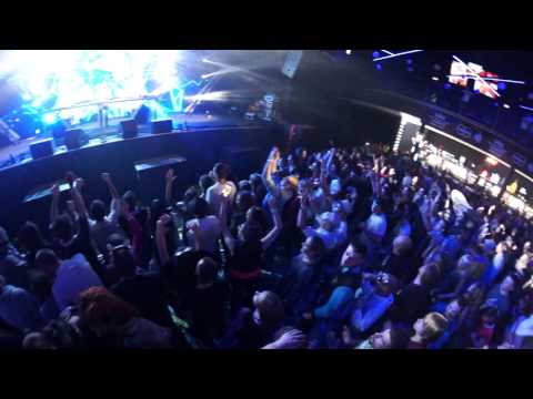 Darren Tate vs Jono Grant – Let The Light Shine (Tenishia Remix) @ KissFM Birthday 13, Stereoplaza