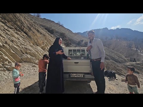 Emotional Reunion of Babak and Narges After a Long Time in the Village @par8484