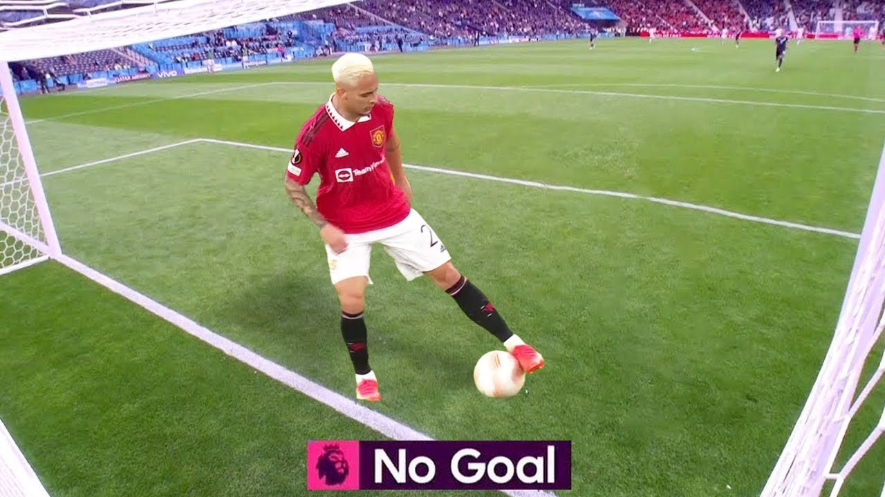 17 MISSED GOALS THAT EVEN YOUR GRANDMA WOULD HAVE SCORED