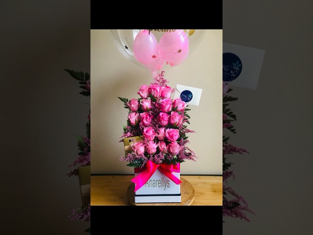 Vídeo relacionado con Gdecora Rosa Preservada Fucsia de Ecuador, Rosa Natural Preservada con Tallo 35cm Regalo para Mujer, Ideas para Sant Jordy, Día de la Madre y Cumpleaños, Ramos y Detalles Románticos (Fucsia)