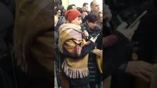 Anche Arisa a Castel Frentano per l'ultimo addio a Silvana e Luciano