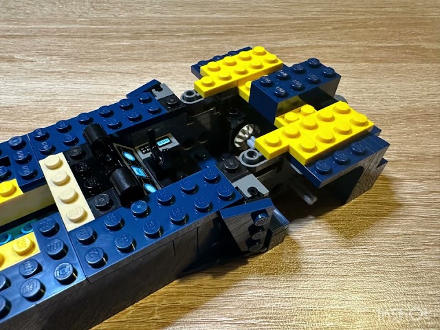 Vídeo relacionado con LEGO DC Batman Batman con Batmóvil vs. Harley Quinn y Mr. Freeze, Coche de Juguete de la Serie para Televisión y Minifiguras, Regalo para Niños y Niñas de 8 Años o Más 76274