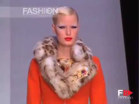 "Valentino" Autumn Winter 2004 2005 Paris 2 of 4 Pret a Porter by FashionChannel