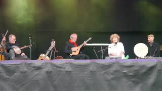 Shirley Collins - 'Poor Sally Sits A Weeping' (Live at Green Man Festival 2017)