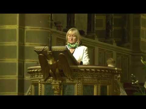 Éjféli szentmise a pécsi székesegyházban