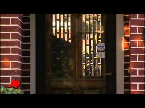 Raw Video: Giffords Returns Home From Hospital