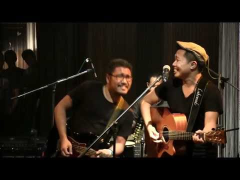 Sandhy Sondoro - No Woman No Cry @ Mostly Jazz 04/05/12 [HD]