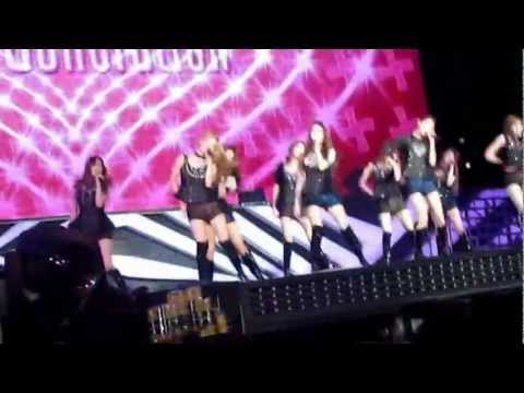 [HD] 120922 [CLOSE FANCAM] SNSD - Genie (SMTOWN JKT) by Pabo Sone