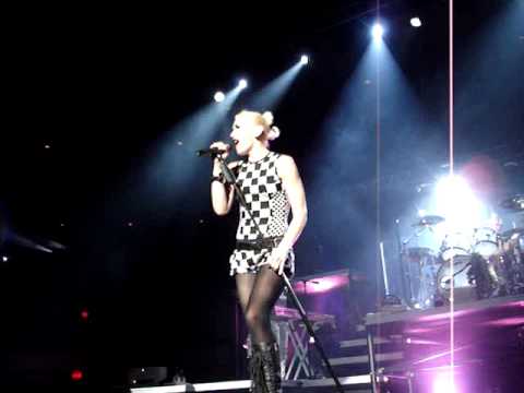 No Doubt - Running LIVE in Hawaii 8/11/09