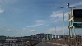 preview picture of video 'July Aftenoon Drive Over River Tay Road Bridge From Fife To Dundee Scotland'