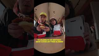 #shorts | Dave's Hot Chicken - トロント出身ラッパー、ドレイクが出資するチキンサンド店でドレイクの誕生を祝う！| Toronto, Canada | ENG Subs