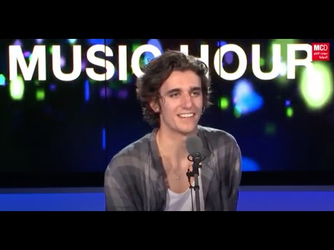 Tamino interview + performance on Music Hour in June 2019