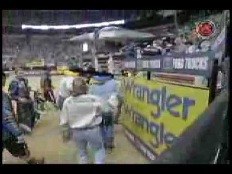 Travis Briscoe vs  Spit Fire