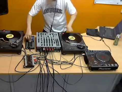 Captain Knuckles @ Hear Noise! Radio Show on JUSTMUSIC FM 2012