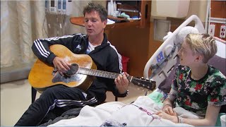 Third Eye Blind singer visits patients in Austin hospital | KVUE