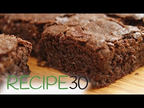 BEST EVER FUDGY CHOCOLATE BROWNIES! - Easy to cook
