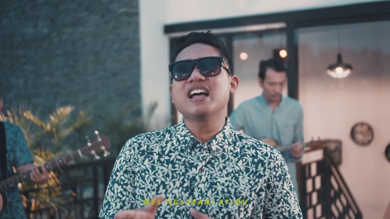 Pikir Keri Guyon Waton dan kasetnya di Toko Terdekat Maupun di iTunes atau Amazon secara legal Pikir Keri Guyon Waton