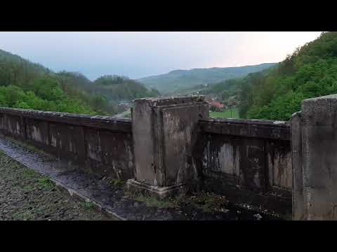 Viaductul de la intrarea in Brad