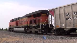 preview picture of video 'Two BNSF coal trains with Executive MACs'