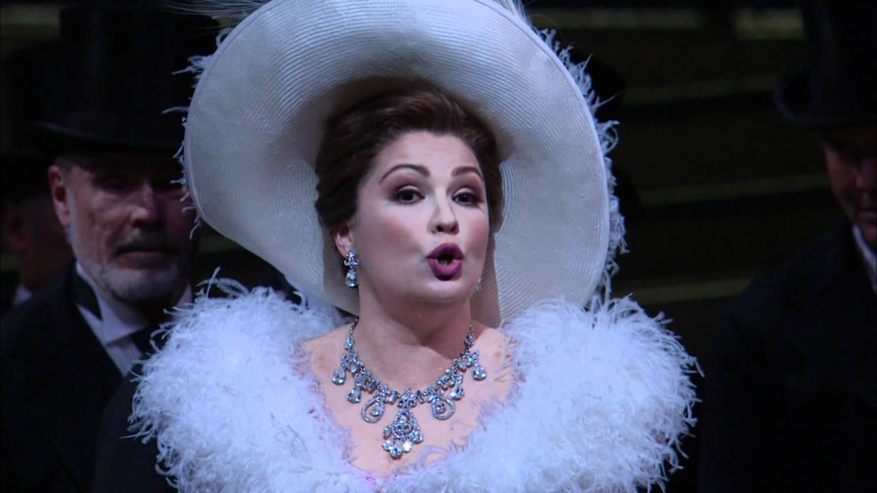 Manon: "Gavotte" excerpt -- Anna Netrebko (Met Opera)
