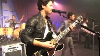 Jonas Brothers - L.A. Baby (2010 Walmart Soundcheck)