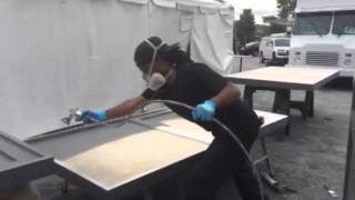 zOOzAA Spraying Up-Restaurant Impossible