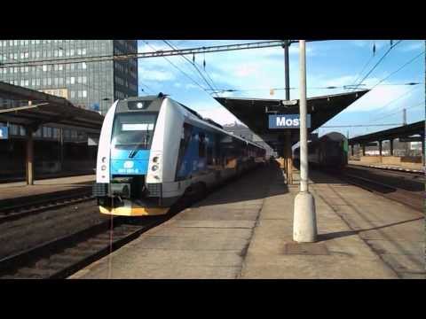 Posun lokomotivy ČD 363.064 a příjezd vlaku Os 6812 (ČD 440.001) - Most, 2. 3. 2013