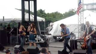 Gloriana &quot;The Way It Goes&quot; CMA Fest 2009