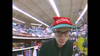 Lookin' Under The Tree (Remo Drive Holiday Special)