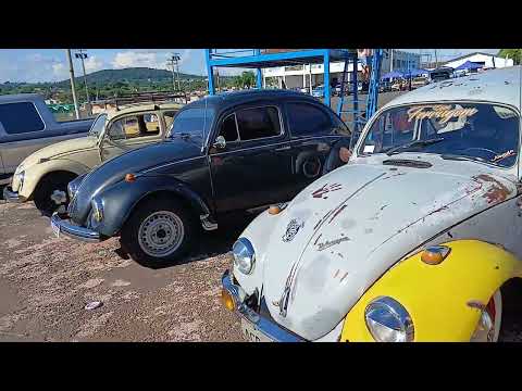 Encontro de carros antigos em Palmeiras de Goiás 