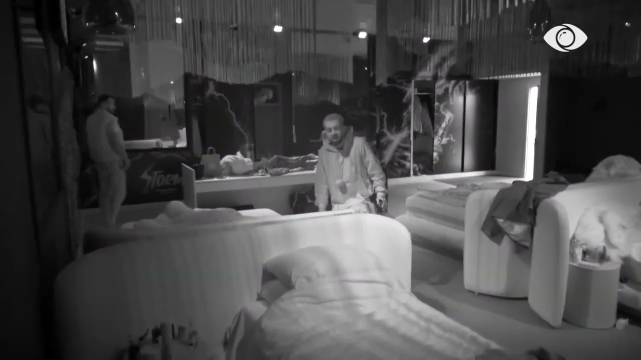 “Ku e ke Vserlon, ju jeni çift”/ Gjesti ngacmon Amberin: O Amber Kalaja, të është nxehur bakllavaja