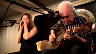 Paul Rishell & Annie Raines - Trouble Blues