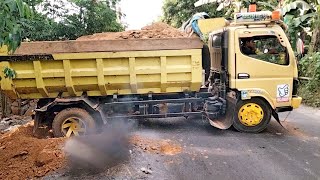 Download lagu DUMP TRUK//Mobil truk canter muat tanah timbunan,beraksi di pembongkaran baru mp3