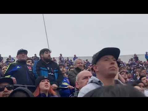 "Salgan Campeones" Barra: Los de Abajo &bull; Club: Universidad de Chile - La U &bull; País: Chile