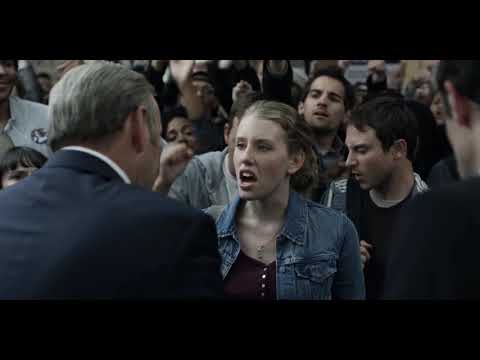 The president Frank Underwood has been shot