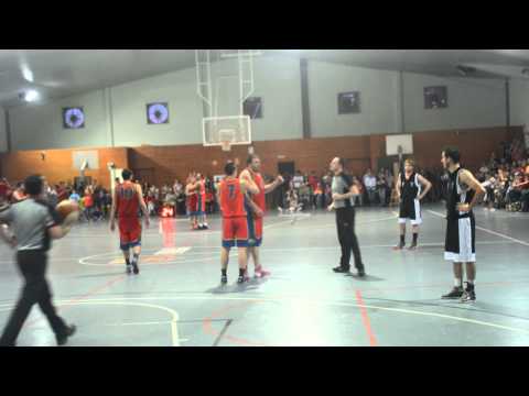 Play Out copa Catalunya UBSA 85 - Sant Pere 67 Marcos Morales es fan gran dins de la zona