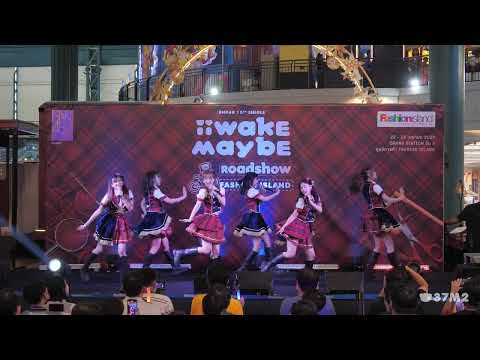 BNK48 - ชอบเธอนะ @ BNK48 13th "Iiwake Maybe" Roadshow Mini Concert [Overall Stage 4K 60p] 230423